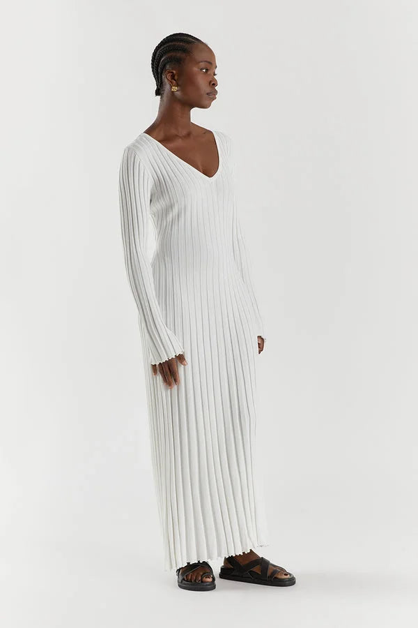 Demi™  V-neck midi dress with sleeves