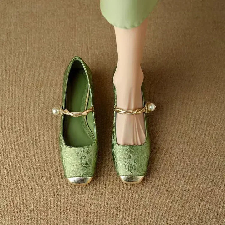 Aisha™ Elegant Vintage Look Flats